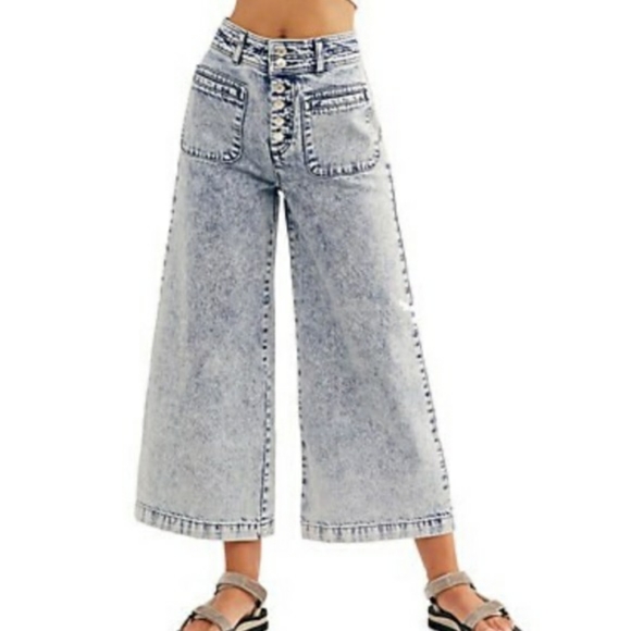 Free People Denim - NWT Free People Wide leg Acid wash culottes!!!